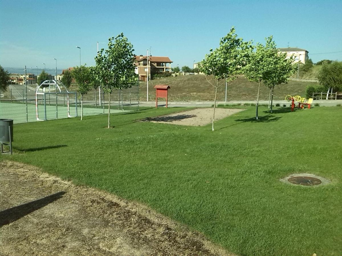 Apartamento Golf Buenas Vistas Cirueña Екстериор снимка