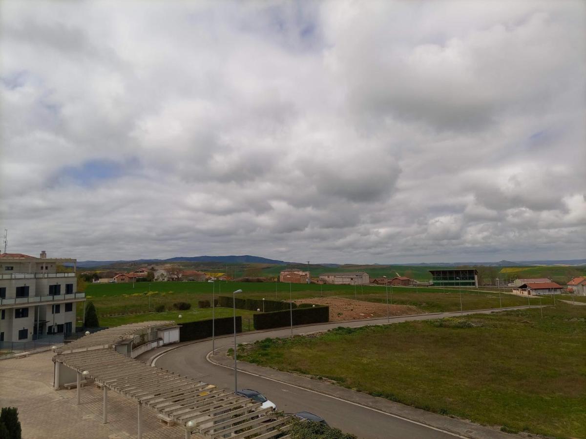 Apartamento Golf Buenas Vistas Cirueña Екстериор снимка
