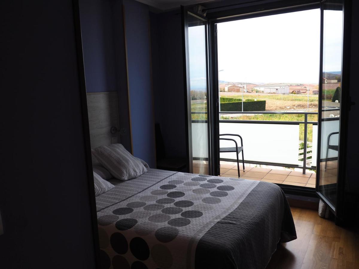 Apartamento Golf Buenas Vistas Cirueña Екстериор снимка