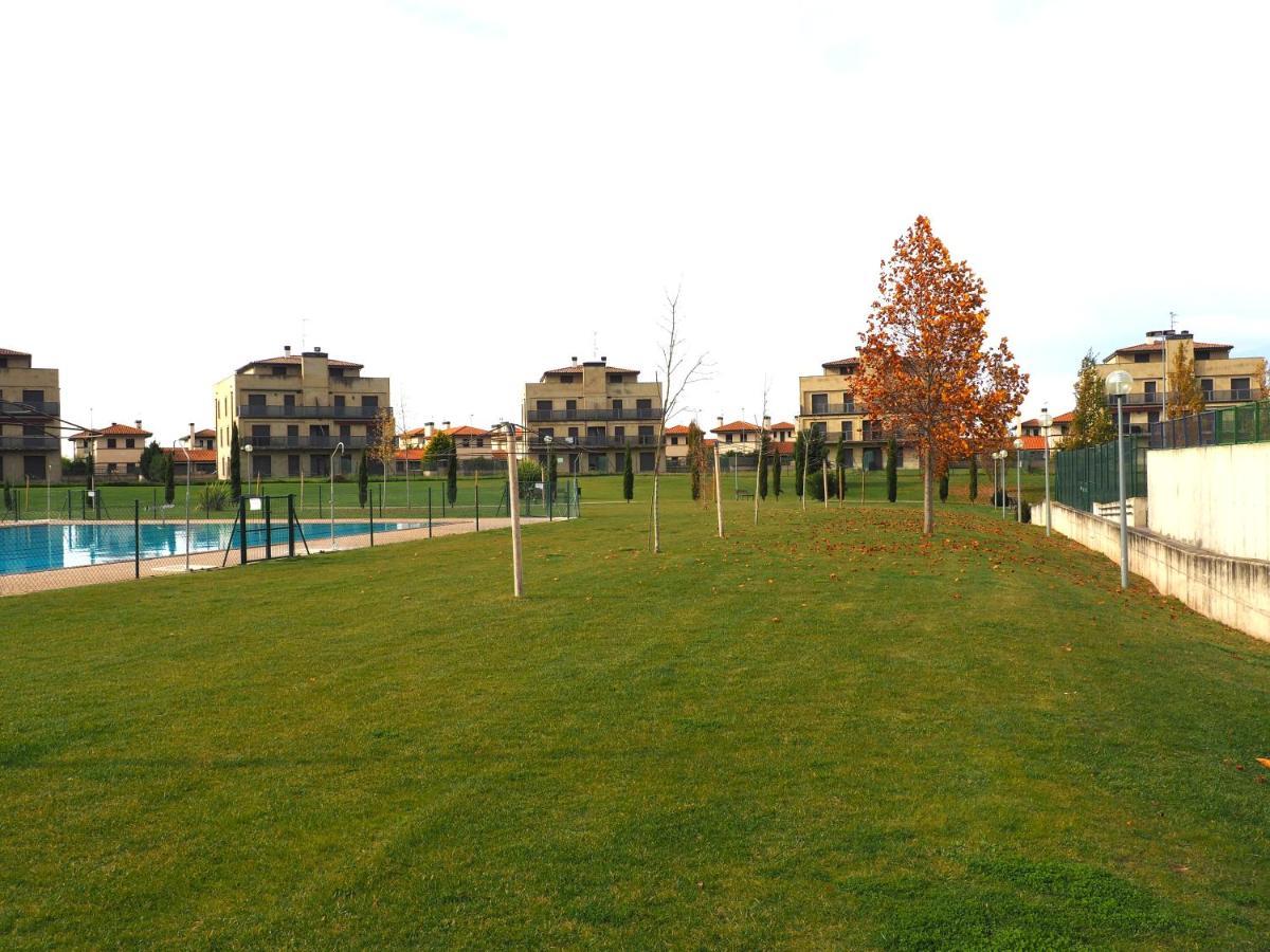 Apartamento Golf Buenas Vistas Cirueña Екстериор снимка